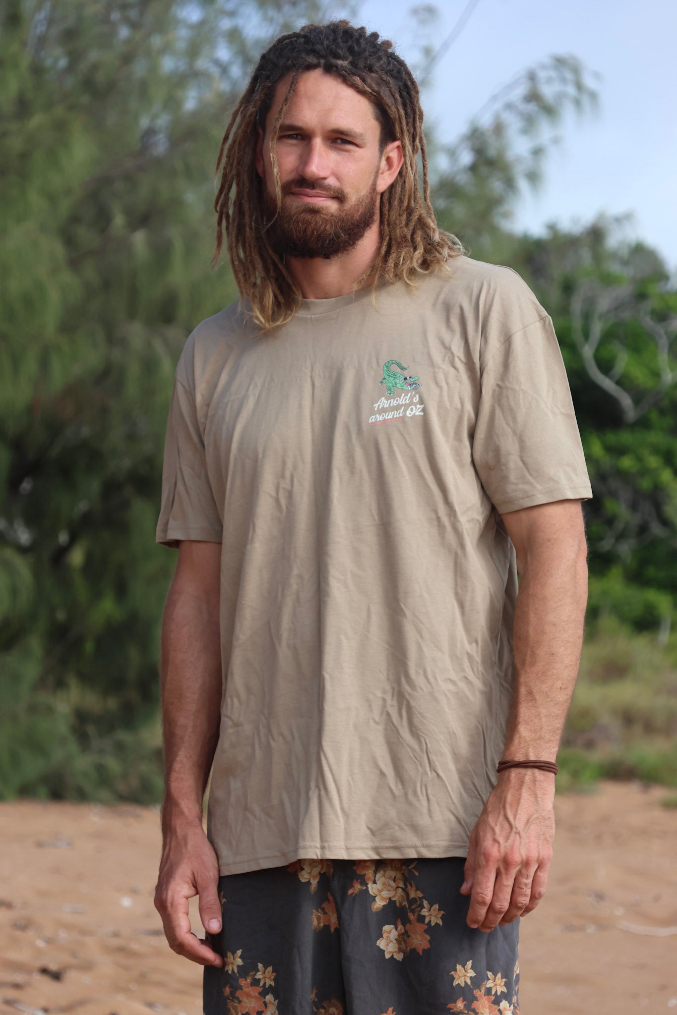 GOIN' TROPPO TEE - SAND